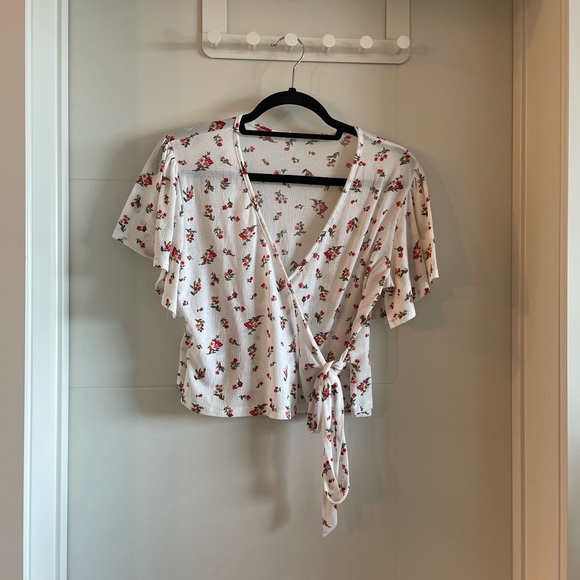 Crop wrap shirt - Picture 1 of 3